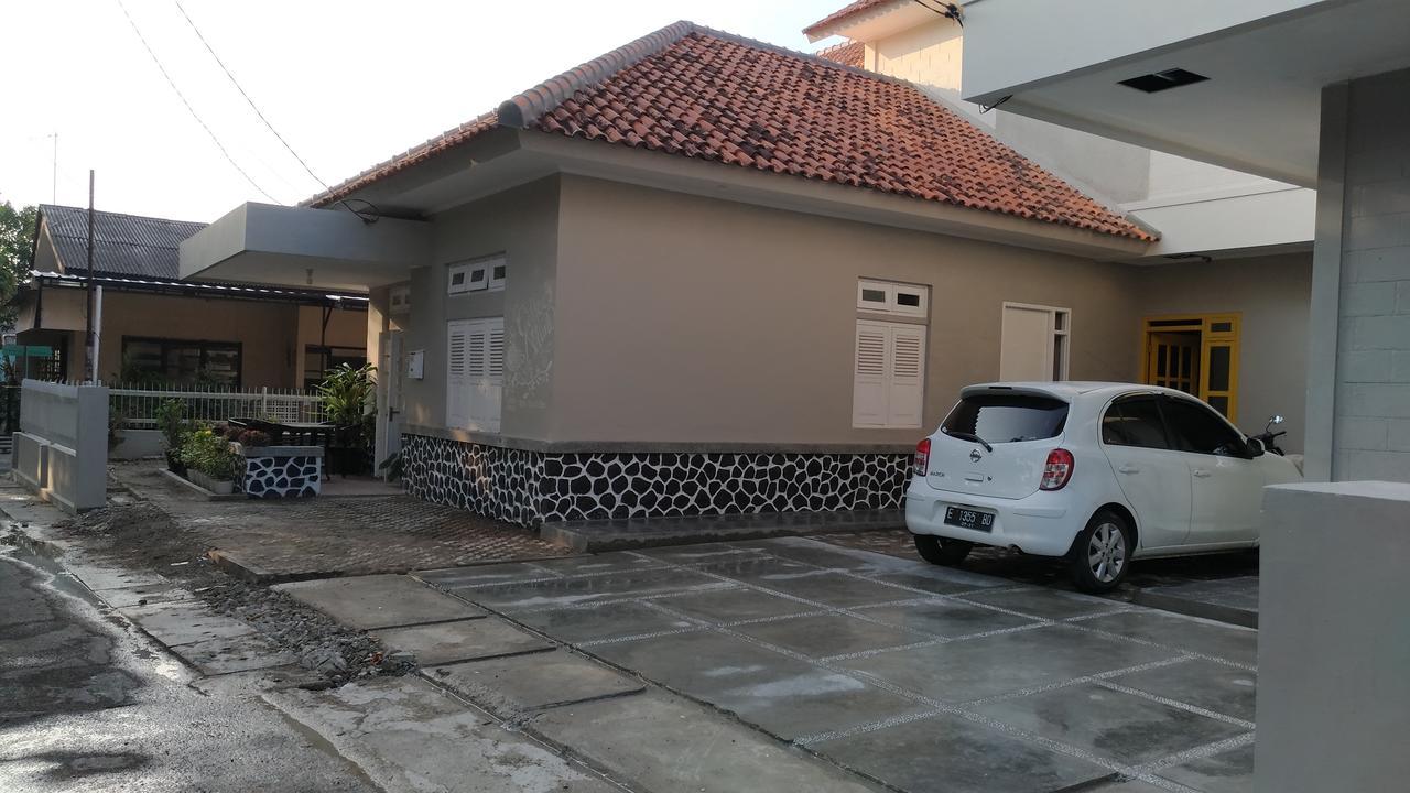Roemah Kesambi Hotel Cirebon Buitenkant foto